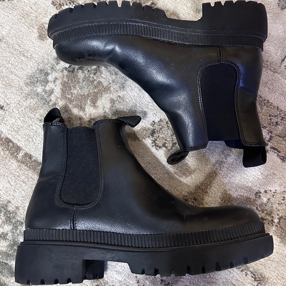 ladies H&M Boots Size 7 - Picture 1 of 5